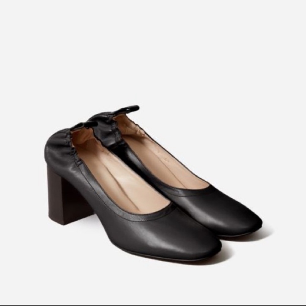 Everlane The Day Heel round toe scrunch back 2 inch block heel leather black 9